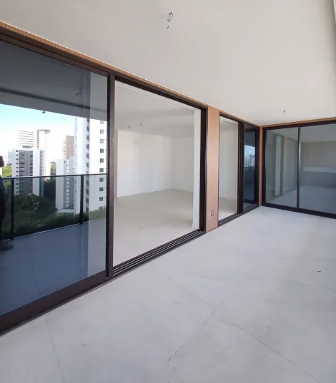 Excelente apartamento com 160m² de área útil, localizado no bairro de Parnamirim. 

O imóvel possui varanda gourmet, sala para dois ambientes, três quartos suítes sendo um com acesso a varanda, lavabo, cozinha, quarto e banheiro de serviço, área de serviço e três vagas de garagem cobertas. 

O condomínio dispõe de espaço gourmet, academia, piscina adulto e infantil, playground, pet place, gás encanado, gerador, bicicletário, portão eletrônico, portaria 24hrs e mais. 

Agende sua visita!