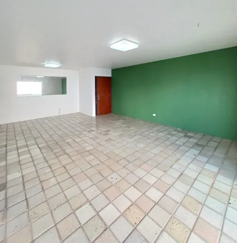 Incrível apartamento na cobiçada região de Boa Viagem, a poucos passos da praia! 

Este imóvel deslumbrante oferece uma varanda, sala espaçosa para dois ambientes, janelas panorâmicas que garantem luz natural, 3 quartos confortáveis, além de cozinha, área de serviço, DCE e banheiros.

 Venha viver com estilo e praticidade!

Agende sua visita.