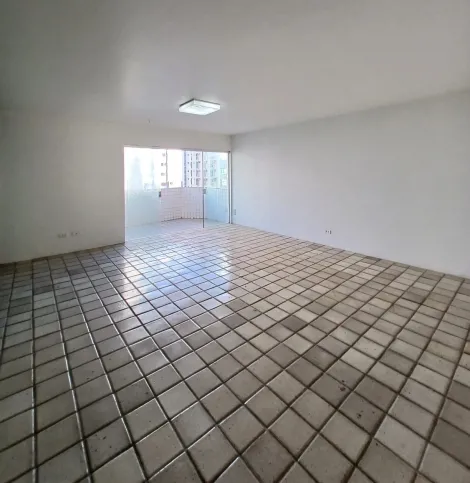 Incrível apartamento na cobiçada região de Boa Viagem, a poucos passos da praia! 

Este imóvel deslumbrante oferece uma varanda, sala espaçosa para dois ambientes, janelas panorâmicas que garantem luz natural, 3 quartos confortáveis, além de cozinha, área de serviço, DCE e banheiros.

 Venha viver com estilo e praticidade!

Agende sua visita.