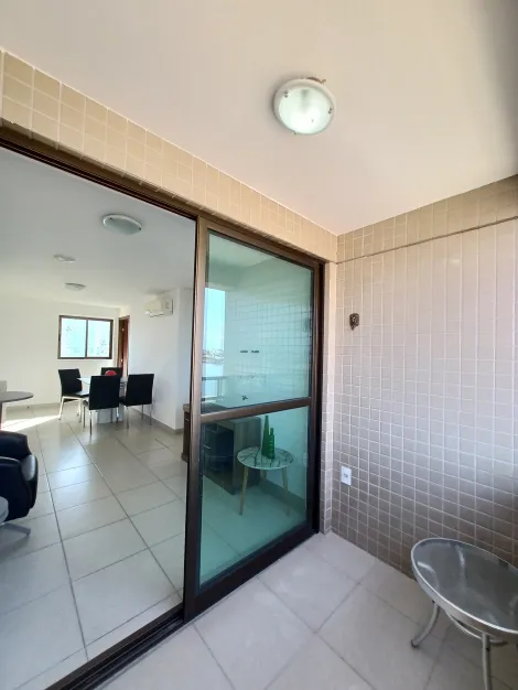 Excelente apartamento mobiliado localizado no Pina com 57,96m² de área útil.

O imóvel possui varanda, sala para dois ambientes, dois quartos sendo 01 suíte, banheiro social, cozinha e uma vaga de garagem.

O condomínio dispõe de academia, piscina adulto e infantil, salão de Festas, gerador, gás encanado, portão eletrônico e portaria 24horas.

Agende sua visita.