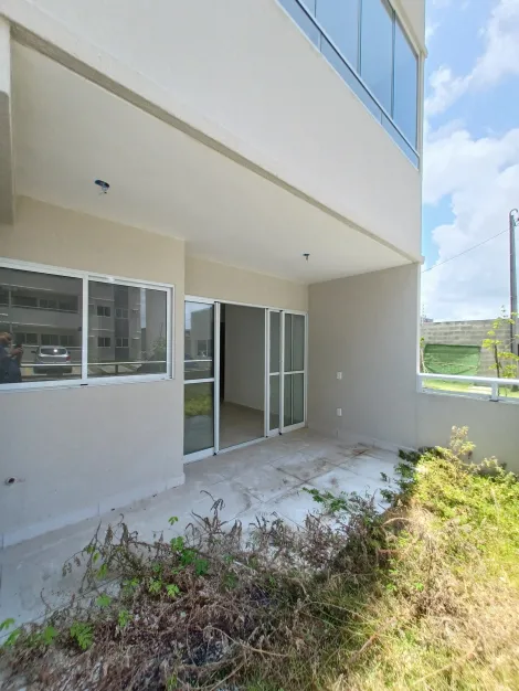 Excelente apartamento localizado no bairro de Candeias, com 52,74 m² de área construída.

O imóvel possui sala para 02 ambientes, 02 quartos sendo 01 suíte, banheiro social, cozinha, área de serviço e 01 vaga de garagem.

O condomínio dispõe portaria 24 horas, gás encanado, portão eletrônico, piscina, espaço fitness e playgroud.

Agende agora sua visita!