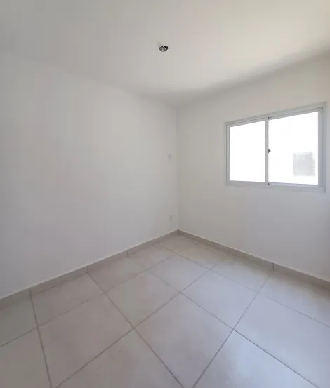 Excelente apartamento localizado no bairro de Candeias, com 52,74 m² de área construída.

O imóvel possui sala para 02 ambientes, 02 quartos sendo 01 suíte, banheiro social, cozinha, área de serviço e 01 vaga de garagem.

O condomínio dispõe portaria 24 horas, gás encanado, portão eletrônico, piscina, espaço fitness e playgroud.

Agende agora sua visita!