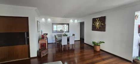 Apartamento com excelente localização no bairro de Piedade, com 166,00m² de área útil.

O imóvel possui varanda, sala para 02 ambientes, 03 quarto sendo 01 suíte reversível, banheiro social, cozinha, área de serviço, quarto e banheiro de serviço e 02 vagas de garagem cobertas.

O condomínio dispõe portaria 24 horas, salão de festas e gás encanado.

Agende agora sua visita!