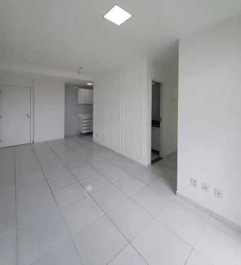 Excelente apartamento localizado na Caxangá, com 64,28m² de área útil.

O imóvel possui varanda, sala para dois ambientes, três quartos sendo um suíte, cozinha, área de serviço e uma vaga de garagem coberta.

O edifício dispõe de área de lazer equipada, com piscina, churrasqueira, espaço gourmet, espaço kids, fitness, quadra poliesportiva e salão de festas.

Agende sua visita!