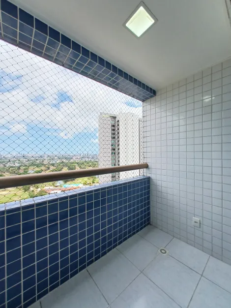 Excelente apartamento localizado na Caxangá, com 64,28m² de área útil.

O imóvel possui varanda, sala para dois ambientes, três quartos sendo um suíte, cozinha, área de serviço e uma vaga de garagem coberta.

O edifício dispõe de área de lazer equipada, com piscina, churrasqueira, espaço gourmet, espaço kids, fitness, quadra poliesportiva e salão de festas.

Agende sua visita!