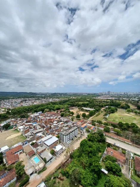 Excelente apartamento localizado na Caxangá, com 64,28m² de área útil.

O imóvel possui varanda, sala para dois ambientes, três quartos sendo um suíte, cozinha, área de serviço e uma vaga de garagem coberta.

O edifício dispõe de área de lazer equipada, com piscina, churrasqueira, espaço gourmet, espaço kids, fitness, quadra poliesportiva e salão de festas.

Agende sua visita!