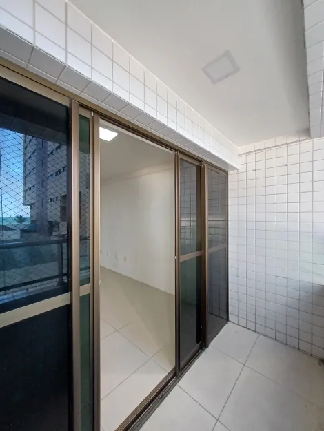 Excelente apartamento de 49,29 m² está localizado no coração de Candeias, oferecendo praticidade e bem-estar. 

O imóvel possui varanda, sala para dois ambientes, dois quartos aconchegantes, um lavabo, um banheiro social, cozinha, área de serviço e uma vaga de garagem privativa e coberta garantindo segurança e comodidade.

O edifício dispõe de área gourmet, academia, piscina, playground, salão de festas, salão de jogos e portaria 24hs.

Agende agora sua visita!