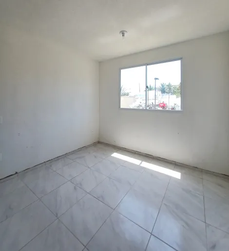 Excelente apartamento localizado em Barra de jangada, com 41,80m² de área construída.

O imóvel possui sala para dois ambientes, dois quartos, cozinha/área de serviço, banheiro social e uma vaga de garagem.

O edifício possui playground, churrasqueira, espaço gourmet, área fitness e salão de festa.

Agende sua visita!