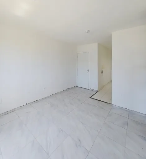 Excelente apartamento localizado em Barra de jangada, com 41,80m² de área construída.

O imóvel possui sala para dois ambientes, dois quartos, cozinha/área de serviço, banheiro social e uma vaga de garagem.

O edifício possui playground, churrasqueira, espaço gourmet, área fitness e salão de festa.

Agende sua visita!