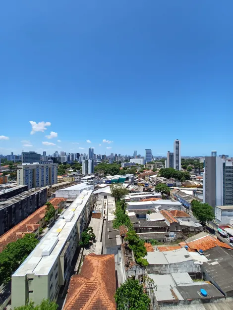 Apartamento com excelente localização no bairro da Boa Vista, com 85,48m² de área útil.

O imóvel possui sala para dois ambientes, três quartos sendo um suíte, banheiro social, cozinha, quarto e banheiro de serviço, área de serviço e uma vaga de garagem coberta.

O edifício dispõe de gerador, cerca elétrica e portaria 24hs.

Agende sua visita!