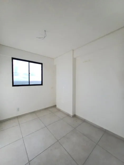 Excelente apartamento localizado no bairro da iputinga, com 50,18m² de área útil.

O imóvel possui varanda, sala para dois ambientes, dois quartos sendo um suíte, banheiro social, cozinha, área de serviço e uma vaga de garagem coberta. 

Condomínio dispõe portaria 24 horas, bicicletário, gás encanado, gerador, portão eletrônico, campo de futebol, churrasqueira, piscina, playground e salão de festas. 

Agende agora sua visita!