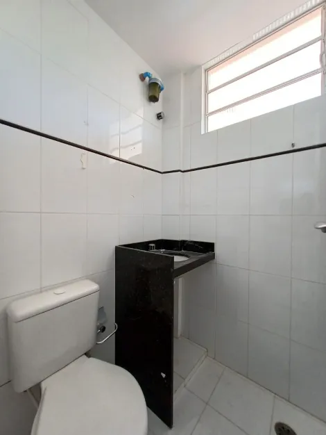 Sala comercial com excelente localização no bairro de Boa Viagem.

Sala ampla com 25m² de área privativa, banheiro e uma vaga de garagem.

Agende agora sua visita!