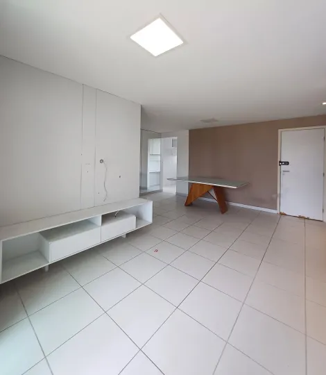 Excelente apartamento a venda no bairro da Ilha do Retiro!

O imóvel possui 103,09m² de área útil, varanda, sala para 02 ambientes, 03 quartos sendo 01 suíte com closet, banheiro social, cozinha, área de serviço e 02 vagas de garagem cobertas. 

O condomínio dispõe portaria 24 horas, gás encanado, gerador, portão eletrônico, espaço kids, espaço fitness, piscina adulto, playground, quadra poliesportiva, salão de festa, salão de jogos, sauna e portaria 24hs.

Agende agora sua visita.