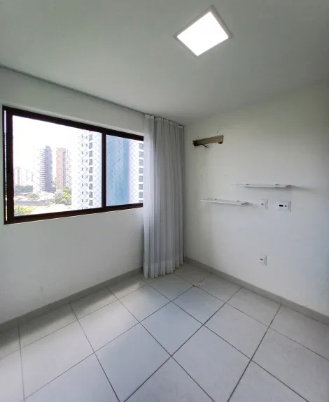 Excelente apartamento a venda no bairro da Ilha do Retiro!

O imóvel possui 103,09m² de área útil, varanda, sala para 02 ambientes, 03 quartos sendo 01 suíte com closet, banheiro social, cozinha, área de serviço e 02 vagas de garagem cobertas. 

O condomínio dispõe portaria 24 horas, gás encanado, gerador, portão eletrônico, espaço kids, espaço fitness, piscina adulto, playground, quadra poliesportiva, salão de festa, salão de jogos, sauna e portaria 24hs.

Agende agora sua visita.