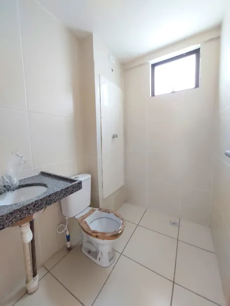 Excelente apartamento localizado no bairro da Torre, com 43,54m² de área útil. 

O imóvel possui sala para dois ambientes, 2 quartos sendo 1 suíte, 1 wc social, cozinha, área de serviço e 1 vaga de garagem coberta.

O edifício dispõe de salão de festas, academia, campo de futebol, churrasqueira, piscina, playground, lavanderia, pista de caminhada, bicicletário, câmeras de segurança, gás encanado, gerador, portaria 24h.

Agende sua visita!