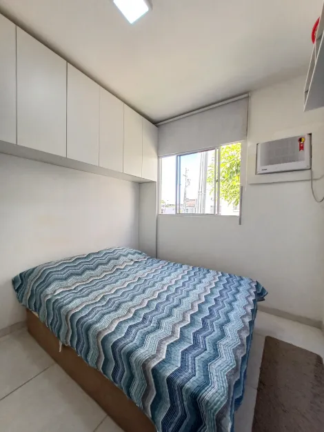 Excelente apartamento localizado no bairro de Candeias, com 49,85m² de área útil.

O imóvel possui varanda, sala para dois ambientes, dois quartos, banheiro social, cozinha, área de serviço e uma vaga e garagem.

O condomínio dispõe de piscina adulto e infantil, salão de festas, churrasqueira, parquinho, sala de jogos, campo de futebol, brinquedoteca, academia, mini mercado e portaria 24hs.

Agende sua visita!