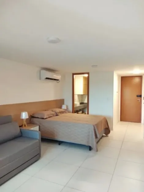 Excelente flat mobiliado localizado em Serrambi, com 29,24 m² de área útil.

O imóvel possui sala/quarto, banheiro, cozinha e uma vaga de garagem.

O edifício dispõe de piscina, quadro poliesportiva, salão de festa, câmera de segurança e portão eletrônico

Agende a sua visita!