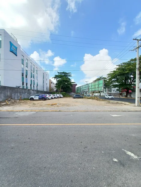 Lote com excelente localização no bairro de Piedade!

Com área total de 750,00m², sendo 37,50m² de comprimento dos lados, 20,00M² de comprimento de faixada e 20,00M² de fundo. 
Para diversos tipos de comércios.

Agende sua visita!