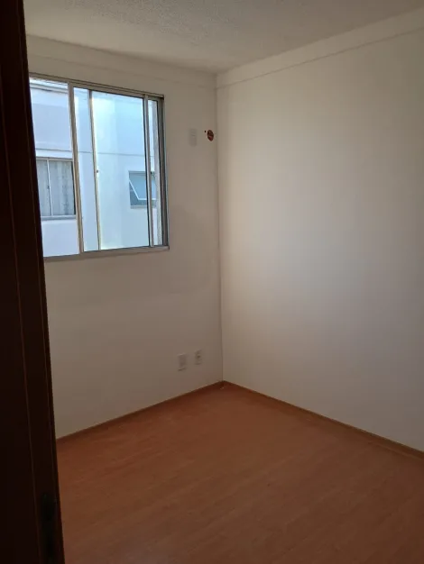 Apartamento localizado em Piedade, com 42,54m² de área útil.

O imóvel possui sala para dois ambientes, dois quartos, banheiro social, cozinha, área de serviço e uma vaga de garagem.

O Edifico dispõe de campo de futebol, churrasqueira, espaço gourmet, espaço kids, piscina, pista de caminhada, playground, salão de festa e salão de jogos.

Agende sua visita!