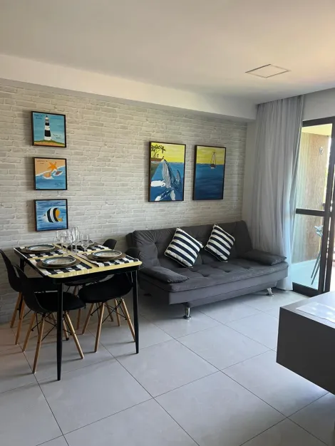 Excelente apartamento mobiliado localizado na Praia do Cupe próximo à Porto de Galinhas, com 53,30m² de área útil.

O imóvel possui varanda gourmet, sala para dois ambientes, dois quartos sendo um suíte, wc social, cozinha e uma vaga de garagem.

O condomínio dispõe de salão de festas, salão de jogos, quadra de tênis, quadra poliesportiva, playground, piscina adulto e infantil, academia, espaço kids, espaço gourmet e mais.

Agende sua visita!