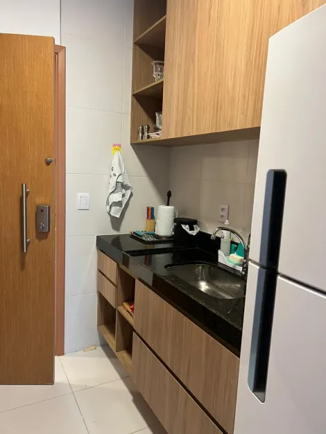 Excelente flat mobiliado localizado em Muro Alto, próximo ao mar.

O imóvel possui 29,93m² de área privativa, varanda, sala/quarto, banheiro, cozinha e uma vaga de garagem.

O empreendimento dispõe de piscina adulto e infantil, deck molhado, quadra poliesportiva, playground, espaço relax, sala de jogos, espaço kids, espaço fitness, salão de festas e mais!

Agende sua visita!