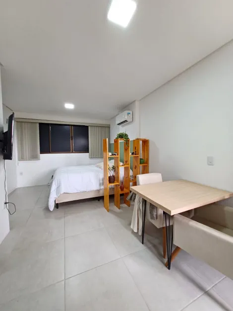 Flat com excelente localização em Boa Viagem.

O imóvel possui 25m², sala/quarto, wc social, cozinha e uma vaga de garagem.

O condomínio dispõe de piscina, salão de festa, portaria 24 horas, gás encanado. 


Agende sua visita!

*CONSULTAR REGULARIZAÇÃO DO IMÓVEL*