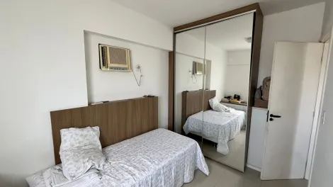 Apartamento com excelente localização no bairro da Madalena. 

O imóvel possui 47,79 m² de área construída, sala para 02 ambientes, 02 quartos sendo 01 suíte, banheiro social, cozinha, área de serviço, 01 vaga de garagem coberta.

O condomínio dispõe churrasqueira, espaço gourmet, piscina adulto, salão de festa, espaço kids, portaria 24 horas, câmeras de segurança.

Agende agora sua visita!