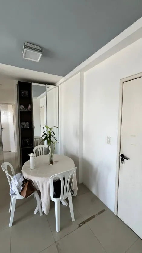 Apartamento com excelente localização no bairro da Madalena. 

O imóvel possui 47,79 m² de área construída, sala para 02 ambientes, 02 quartos sendo 01 suíte, banheiro social, cozinha, área de serviço, 01 vaga de garagem coberta.

O condomínio dispõe churrasqueira, espaço gourmet, piscina adulto, salão de festa, espaço kids, portaria 24 horas, câmeras de segurança.

Agende agora sua visita!